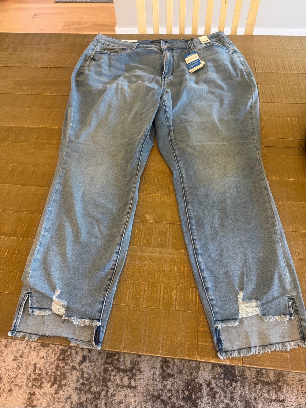 NWT Judy Blue Mid-Rise Cool Denim Relaxed Jeans 22W